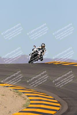 media/Oct-09-2022-SoCal Trackdays (Sun) [[95640aeeb6]]/Turns 9 and 10 (1050am)/